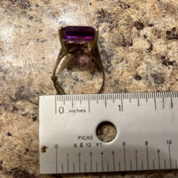 Vintage Emerald Cut Amethyst Gold Ring - Picture 9 of 9